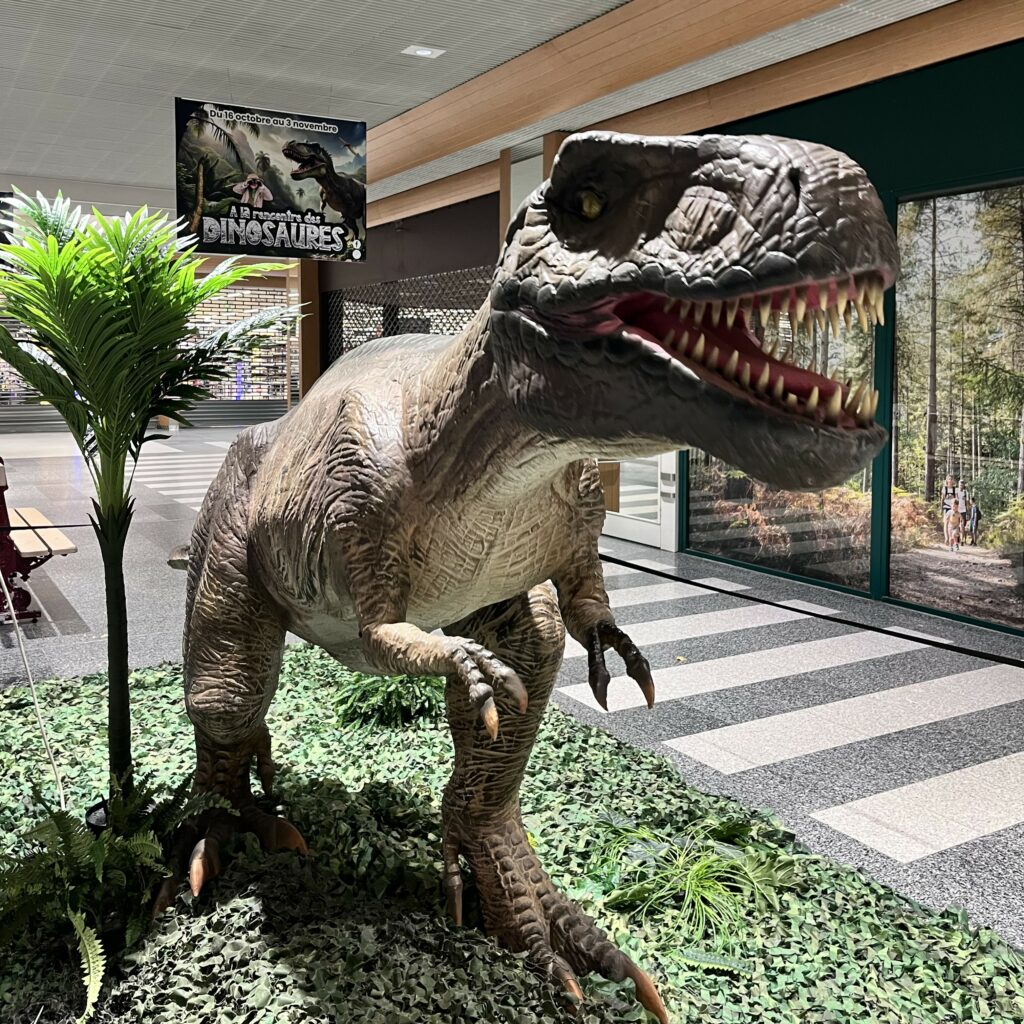 Exposition de dinosaures - Animation Centre Commercial Médicis